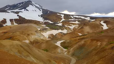 Hveradalir: Navigating the Steaming Rhyolite Slopes of Kerlingarfjoll