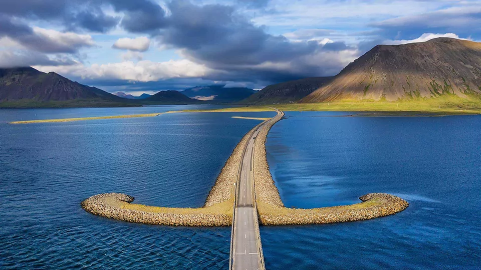 South Iceland and Landmannalaugar: 7 Day Self-drive Tour (7 days)