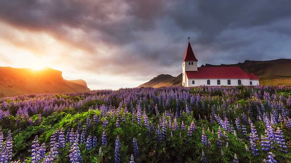 Amazing 20 Day Self-drive Tour: Discover Iceland's amazing scenery, History and explore epic hiking trails (20 days)
