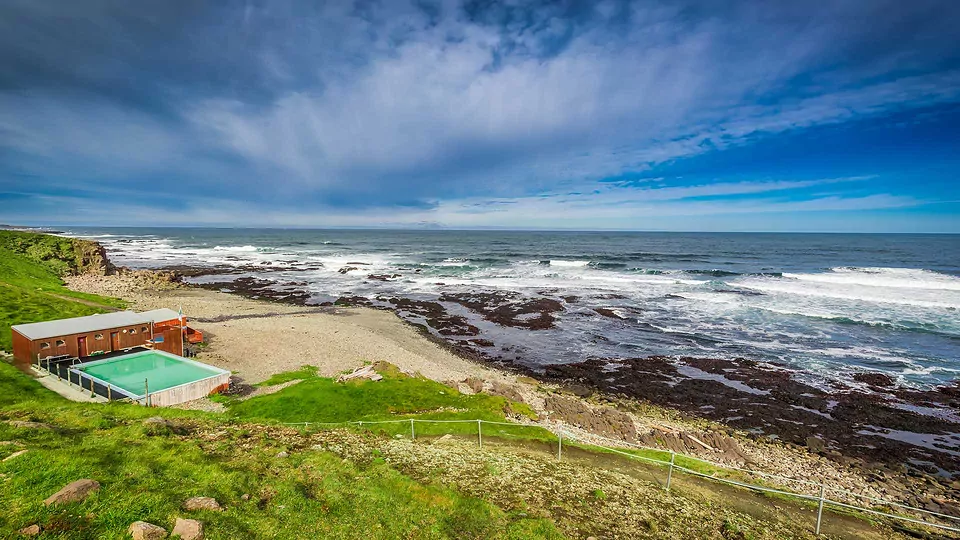 20 Days in Iceland: Unforgettable landscapes with a focus on relaxation and wellness. (20 days)